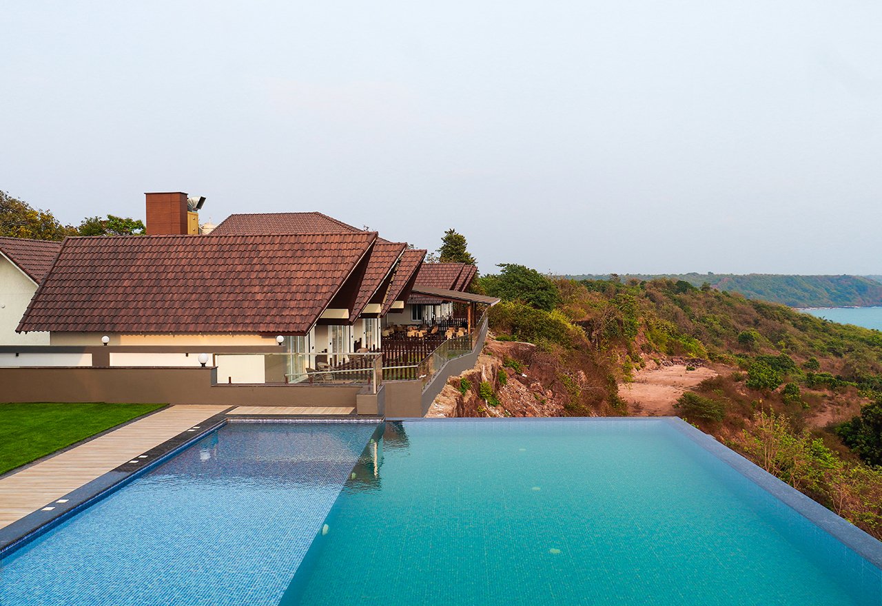 venga-seacliff-infinity-pool-4